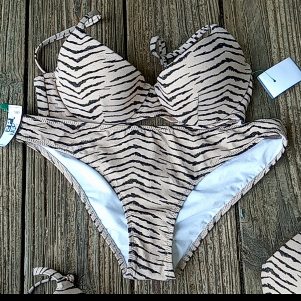 Nwot Sun and shore Tiger metallic shimmer stripe bikini set